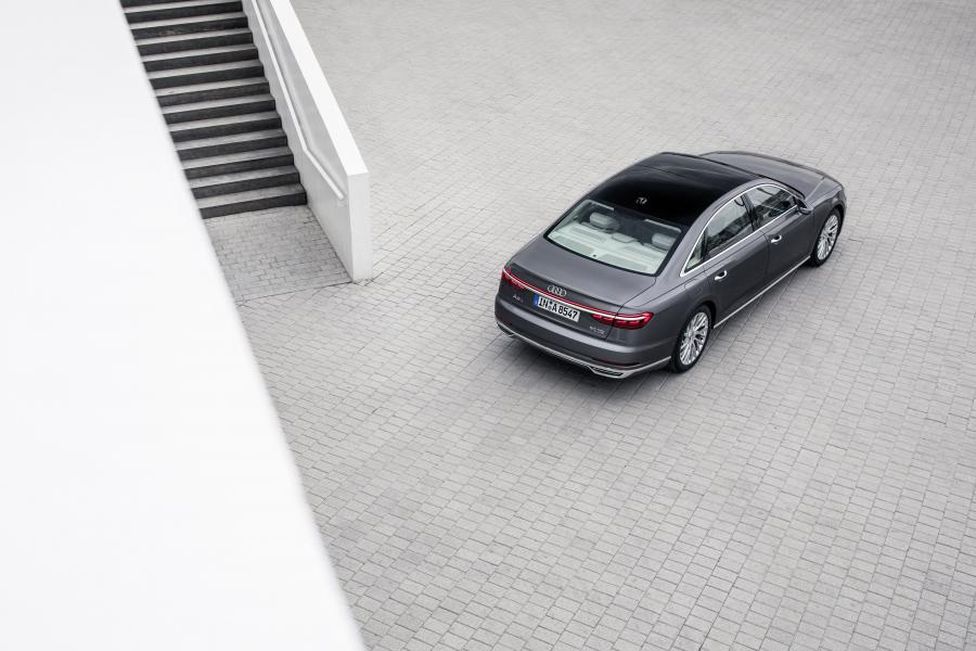  Audi A8 L 50 TDI Quattro (D5) 2017 года  (WW) (фото 13 из 31)